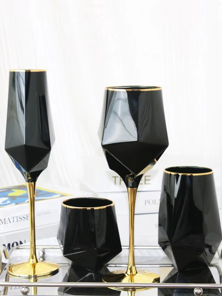 Pure Black Crystal Golden Edge - Wine In Beer Glass recension och pris