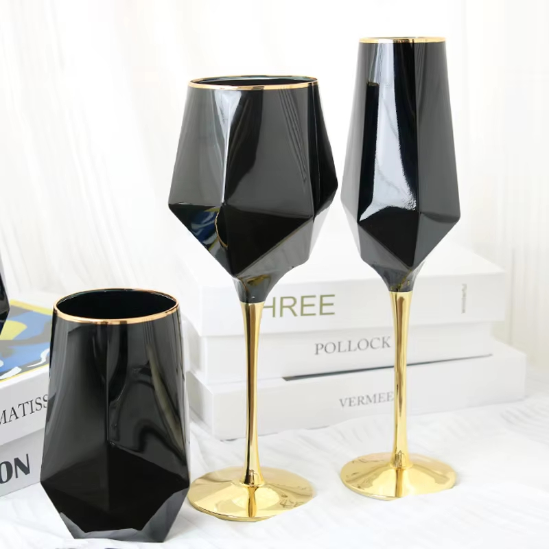 Pure Black Crystal Golden Edge - Wine In Beer Glass recension och pris